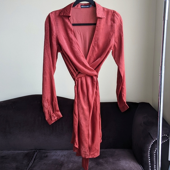 PRETTYLITTLETHING Dress / Size 2 - Picture 1 of 9